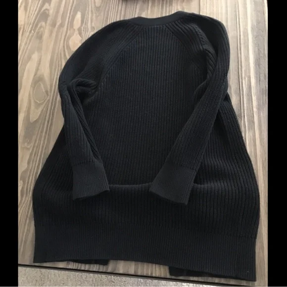 🖤 GAP Black Thick Knit Long Button Cardigan! 🖤 - Picture 6 of 8